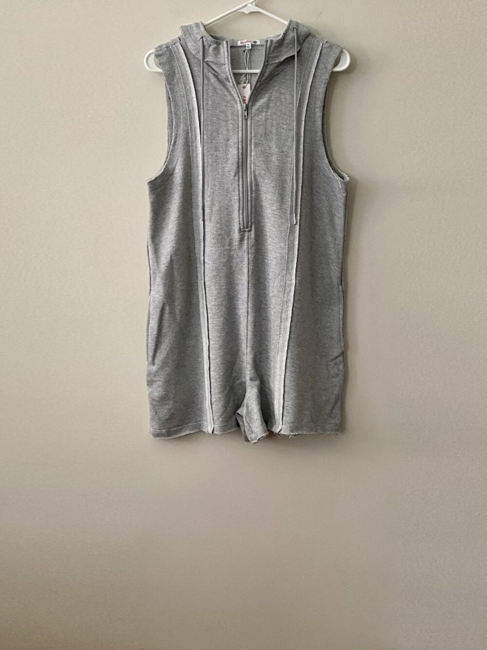 Sundry Waffle-Knit Hooded Romper NWT - Picture 3 of 6